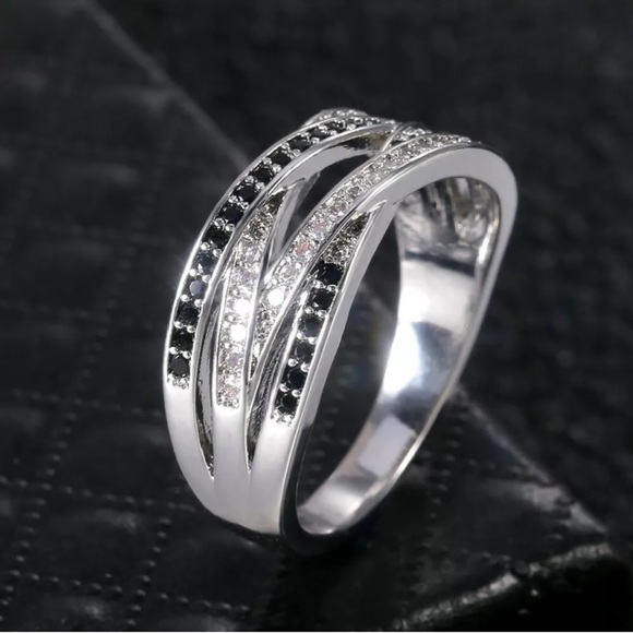 Infinity Women 925 Silver RingBlack Sapphire Ring - Picture 2 of 3